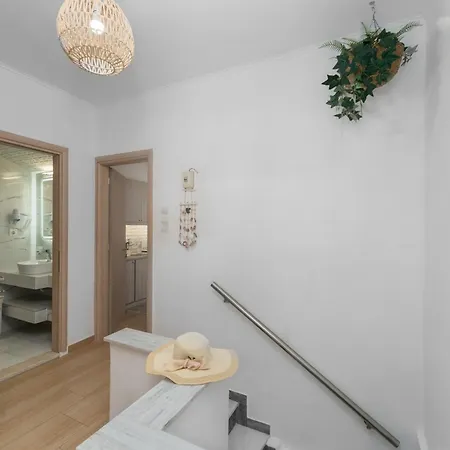 Dennis City Center Elegant Apartment Zakynthos Town Exterior photo